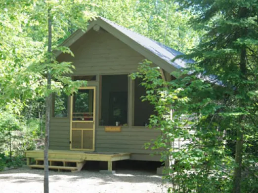 Buck Platform Cabin